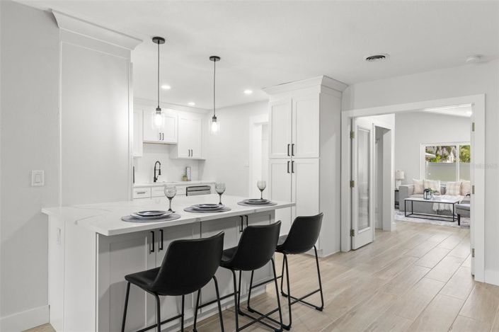 Image No.12-4 Bed Property for sale