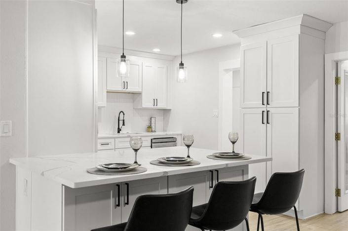 Image No.13-4 Bed Property for sale