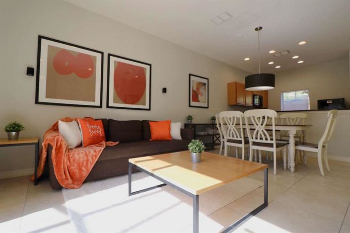 Image No.2-Maison de ville de 2 chambres à vendre à Kissimmee