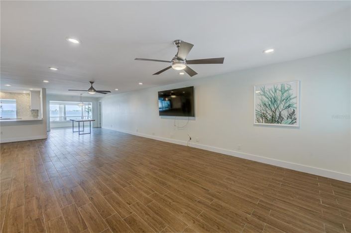 Image No.12-4 Bed Property for sale