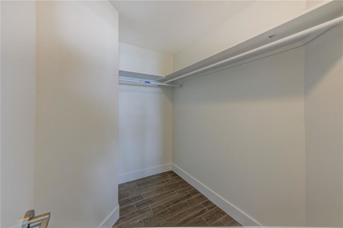 Image No.24-4 Bed Property for sale