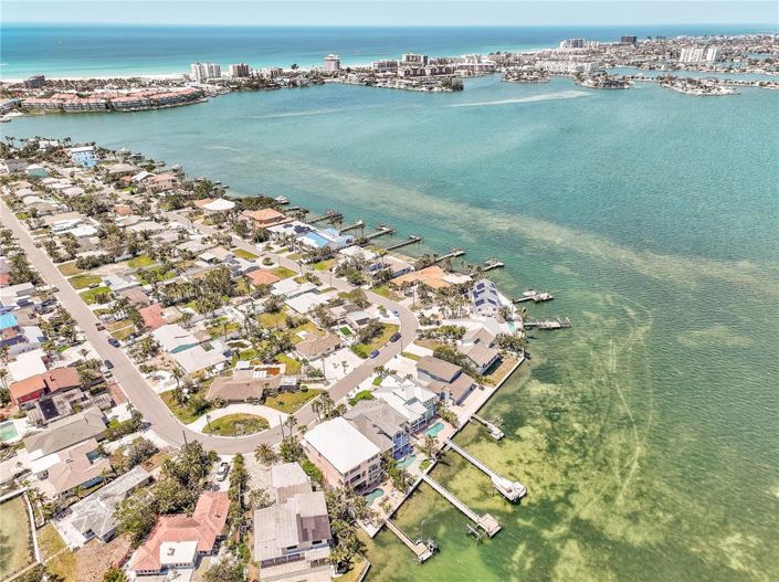 Image No.43-4 Bed Property for sale