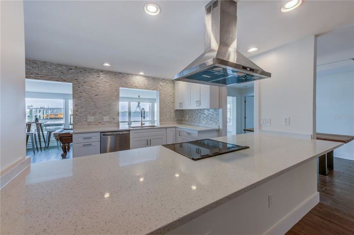 Image No.5-4 Bed Property for sale