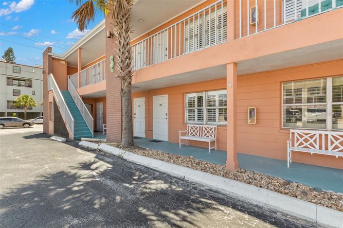 Image No.2-1 Bed Property for sale