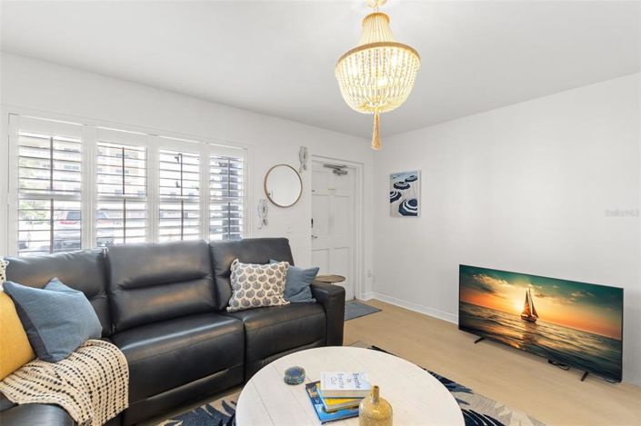 Image No.6-1 Bed Property for sale