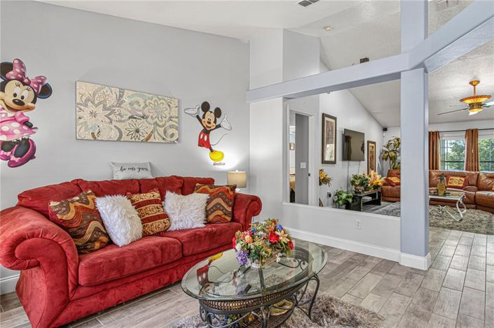 Image No.11-5 Bed Property for sale