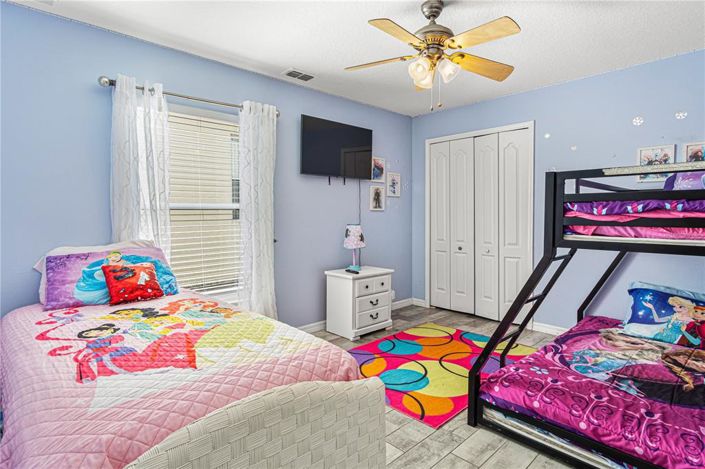 Image No.30-5 Bed Property for sale