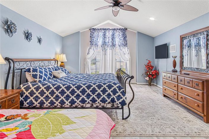 Image No.39-5 Bed Property for sale