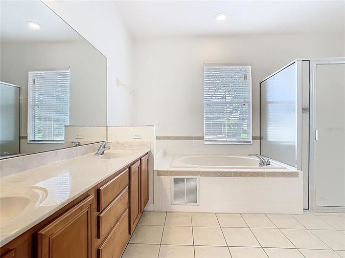 Image No.20-Propriété de 4 chambres à vendre à Kissimmee