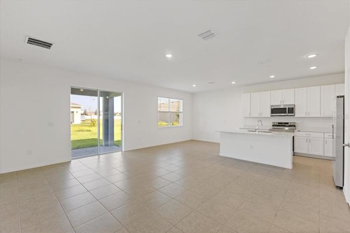 Image No.4-Propriété de 4 chambres à vendre à Haines City