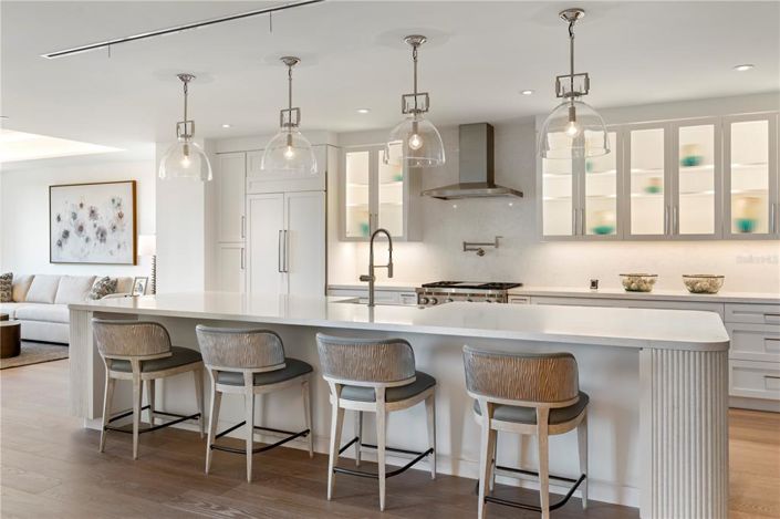 Image No.13-4 Bed Property for sale