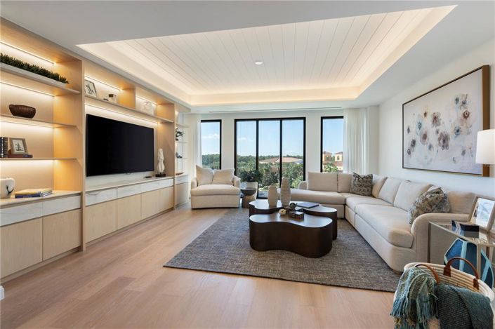 Image No.14-4 Bed Property for sale