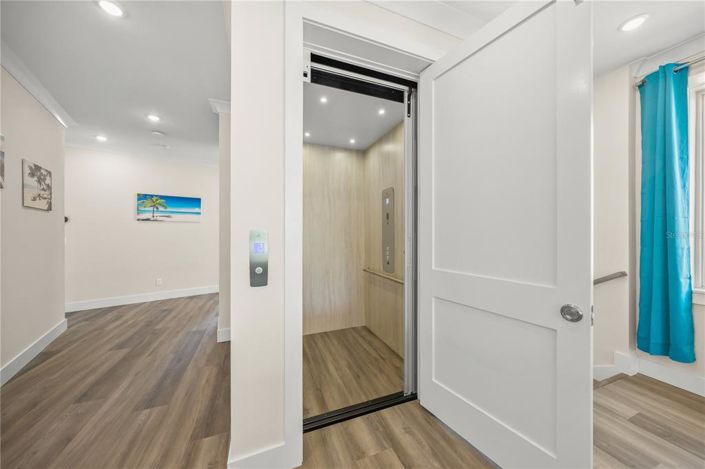 Image No.8-Propriété de 6 chambres à vendre à Sarasota