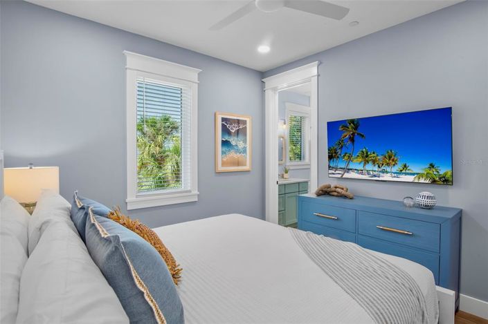 Image No.19-8 Bed Property for sale