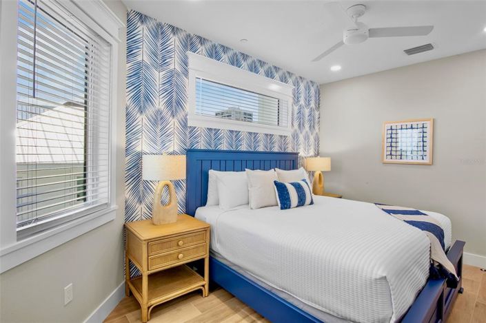 Image No.31-8 Bed Property for sale