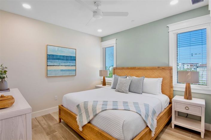 Image No.34-8 Bed Property for sale