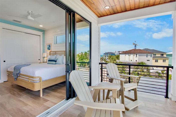 Image No.38-8 Bed Property for sale