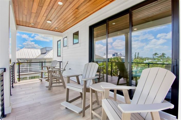 Image No.40-8 Bed Property for sale