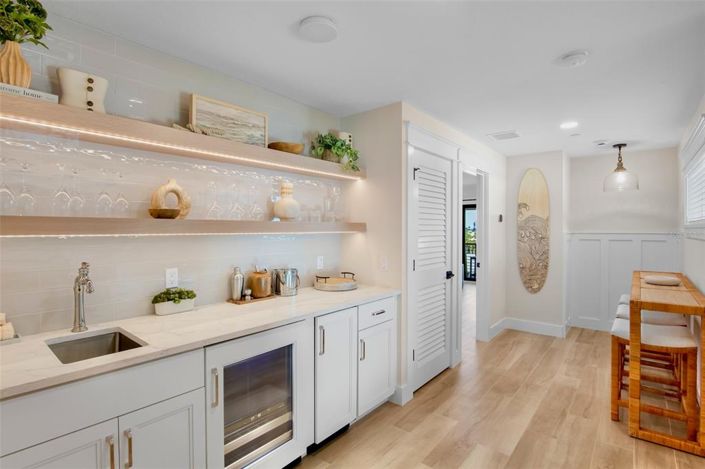 Image No.42-8 Bed Property for sale