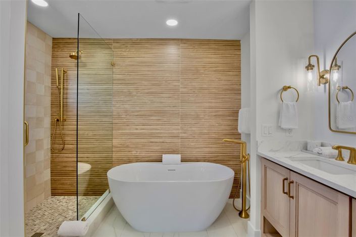 Image No.47-8 Bed Property for sale