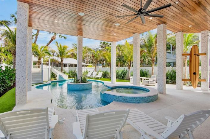 Image No.58-8 Bed Property for sale