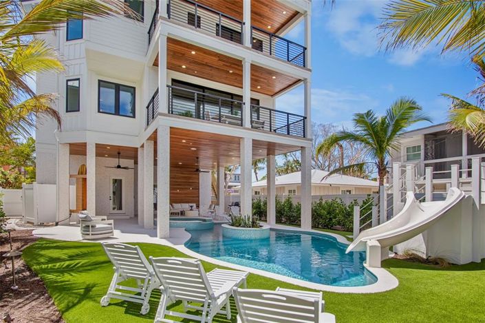 Image No.59-8 Bed Property for sale