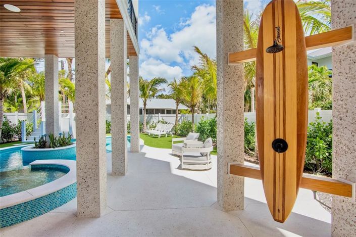 Image No.62-8 Bed Property for sale