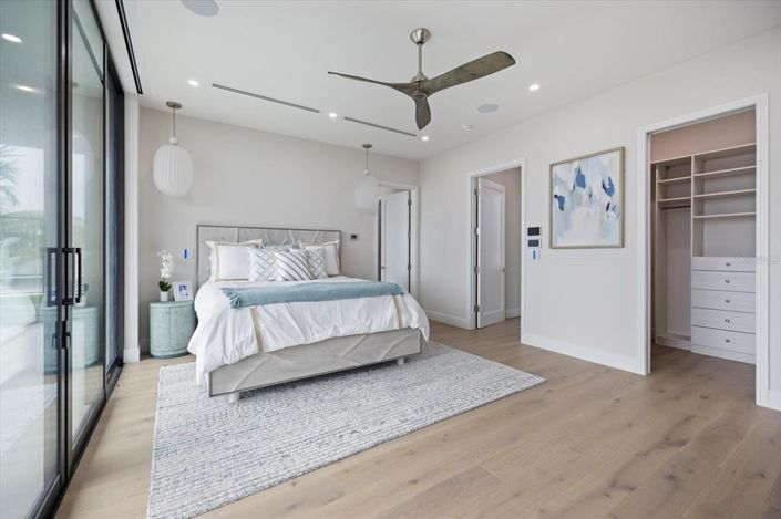 Image No.21-4 Bed Property for sale