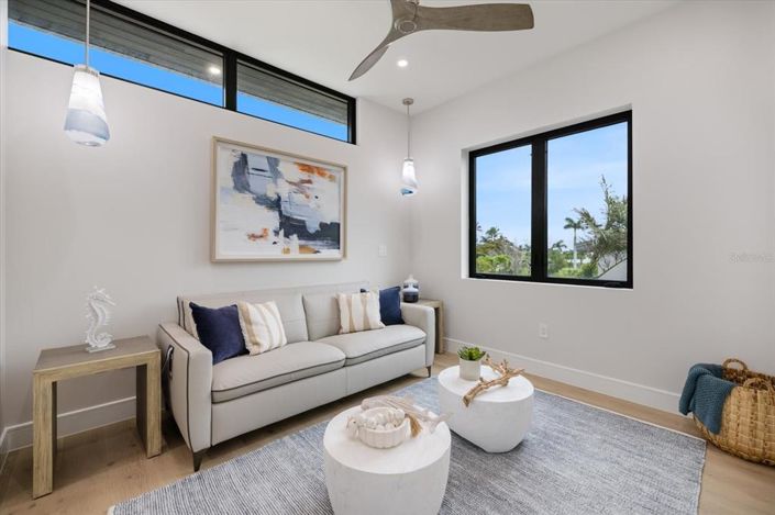 Image No.36-4 Bed Property for sale