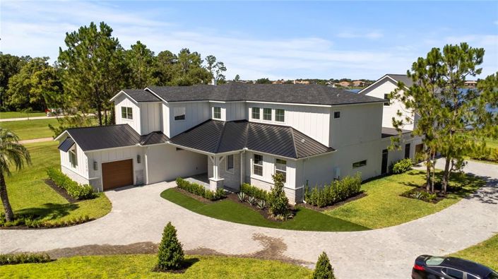 Image No.1-6 Bed Property for sale