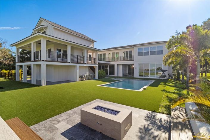 Image No.46-6 Bed Property for sale