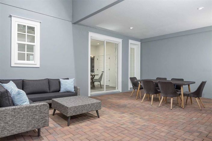 Image No.12-3 Bed Townhouse for sale