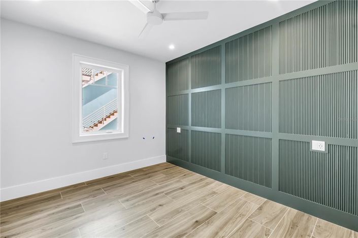 Image No.13-8 Bed Property for sale