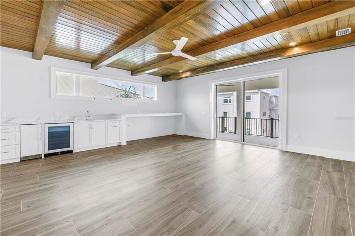 Image No.19-8 Bed Property for sale