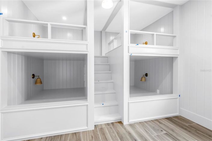 Image No.21-8 Bed Property for sale