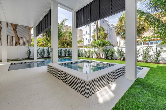 Image No.39-8 Bed Property for sale