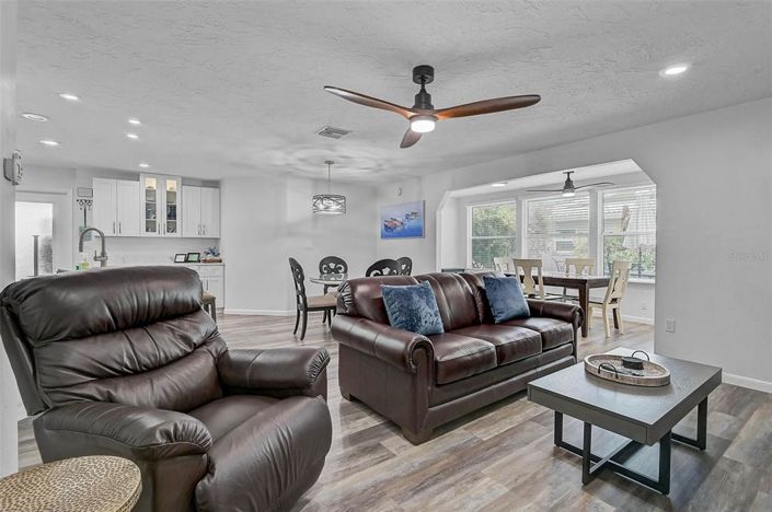 Image No.13-2 Bed Property for sale