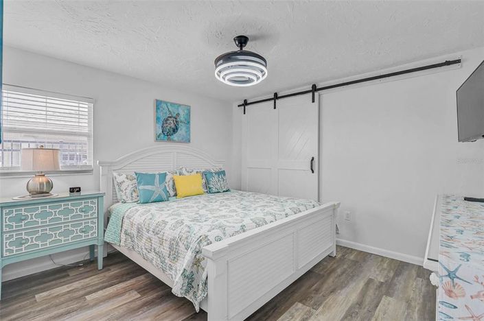 Image No.22-2 Bed Property for sale