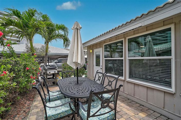 Image No.25-2 Bed Property for sale