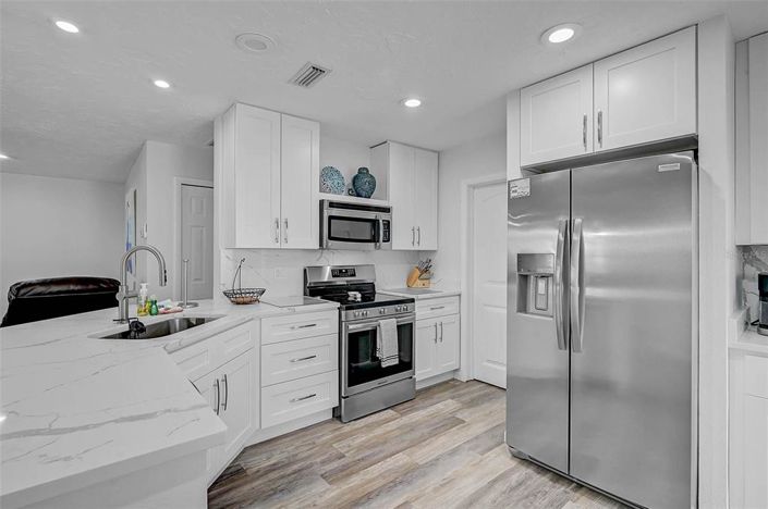 Image No.6-2 Bed Property for sale