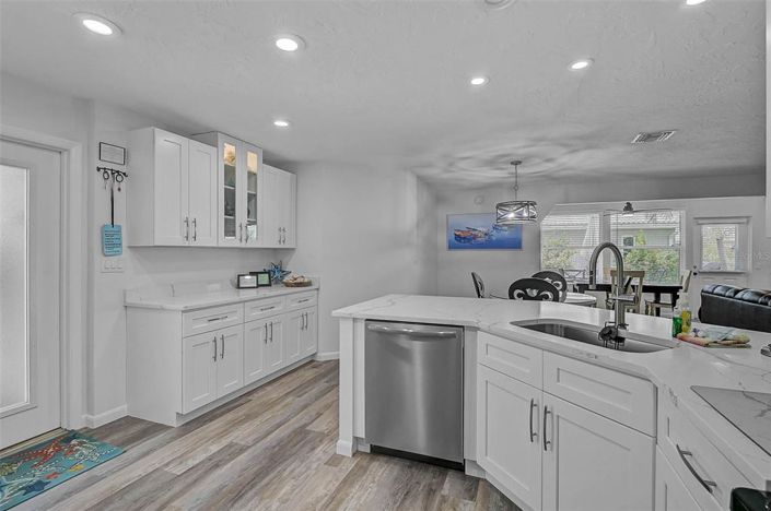 Image No.9-2 Bed Property for sale