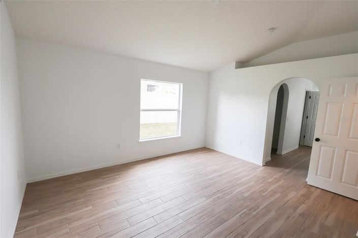 Image No.12-4 Bed Property for sale