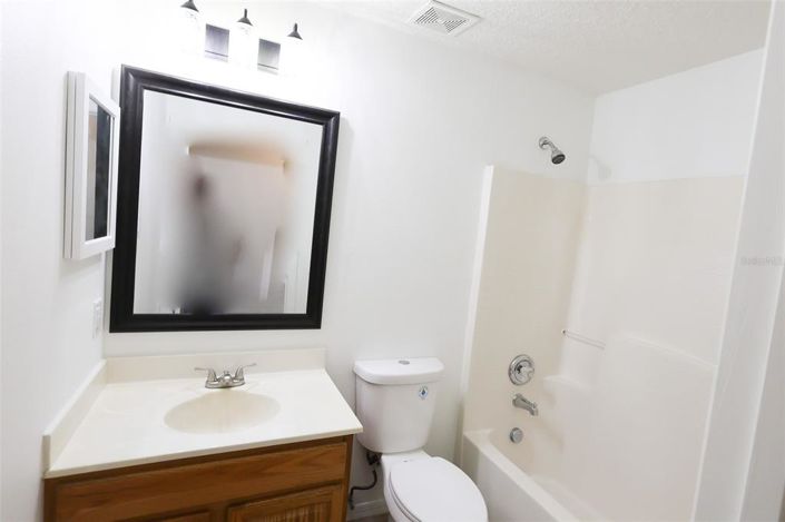 Image No.20-4 Bed Property for sale