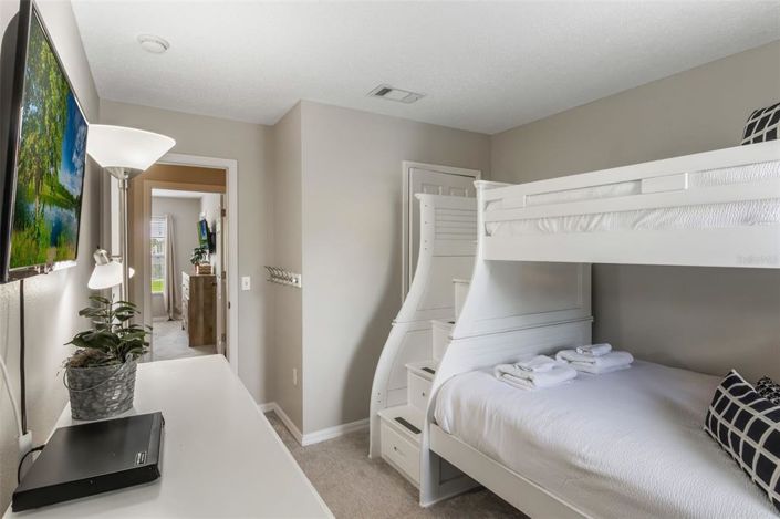 Image No.20-3 Bed Townhouse for sale