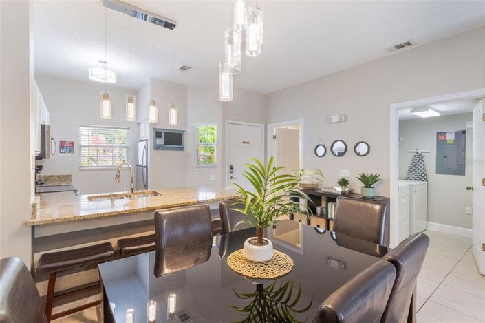 Image No.9-3 Bed Townhouse for sale