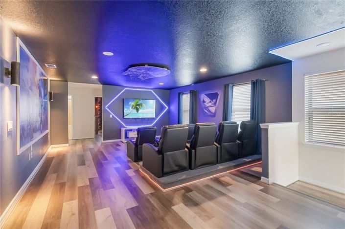 Image No.15-6 Bed Property for sale