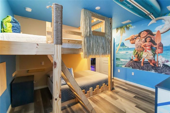 Image No.24-6 Bed Property for sale