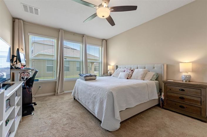 Image No.10-3 Bed Property for sale