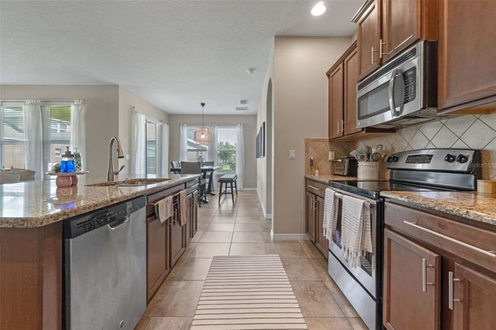 Image No.6-3 Bed Property for sale