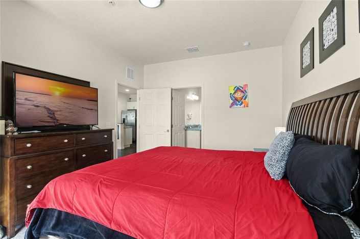 Image No.8-3 Bed Townhouse for sale